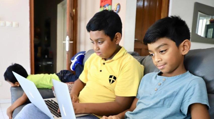 UNICEF/ Diefaga I Children using computers